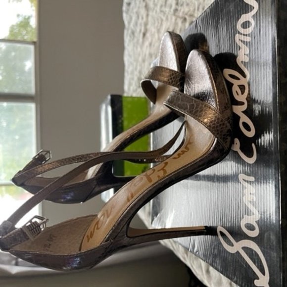 Sam Edelman, 7 1/2, Silver/Pewter SNKPRT - Picture 2 of 5